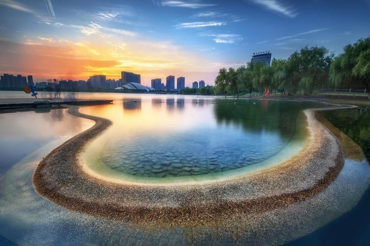 合肥天鹅湖介绍：自然风光、核心体验、历史沿革与面积全知晓