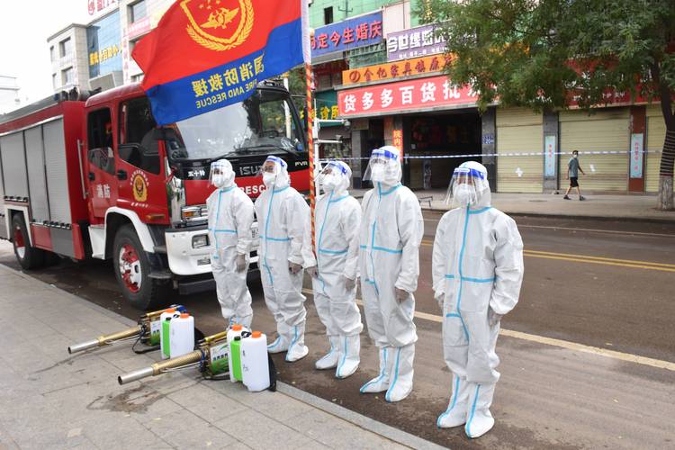 甘肃等地疫情防控行动：筑堡垒、党员冲前，全民战疫防肺炎